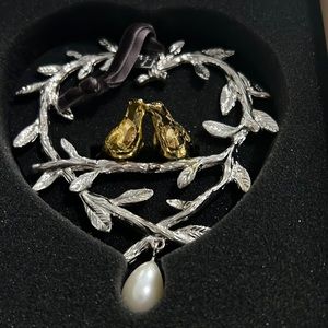 Lovebirds ornament